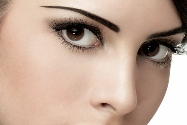 Необычный макияж для серых глаз
