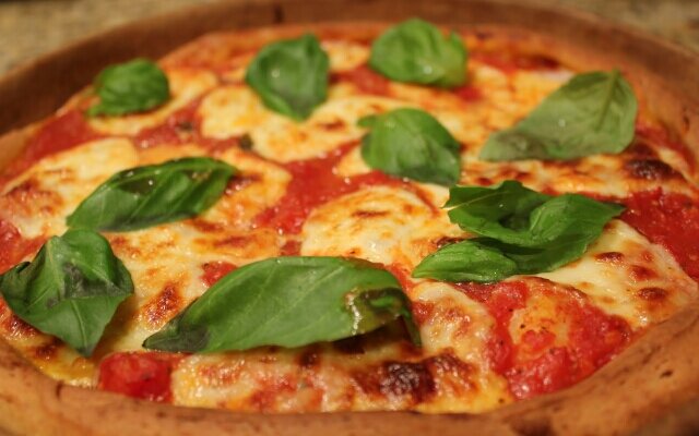 Приготовление пиццы Маргарита: визитка - итальянской кухни