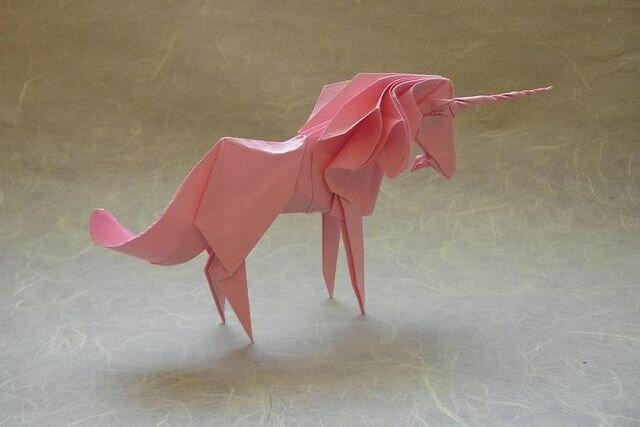 Искусство оригами: единорог